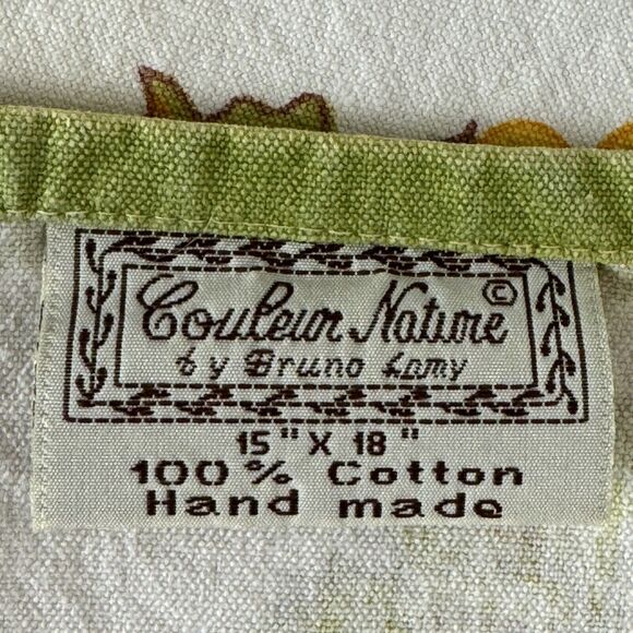 2 Coleur Nature Placemats and 20 inch Small Tablecloth by Bruno Lamy - Picture 6 of 9